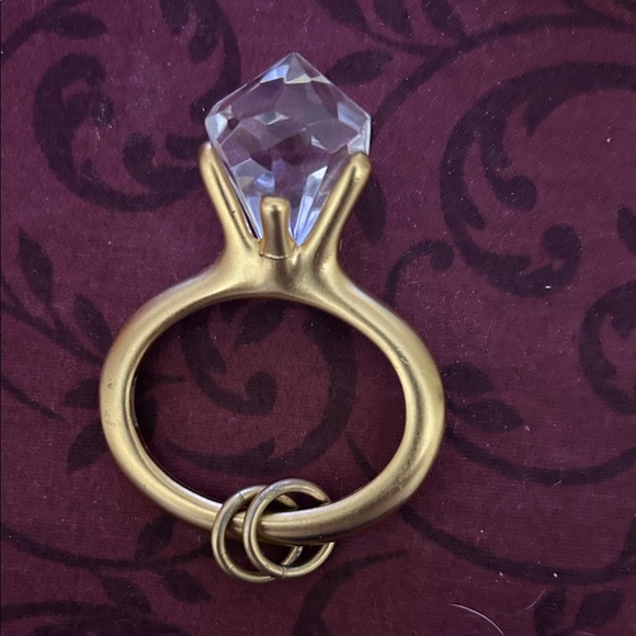 Elegant Gold Key Ring with Clear Gemstone - Picture 1 of 1
